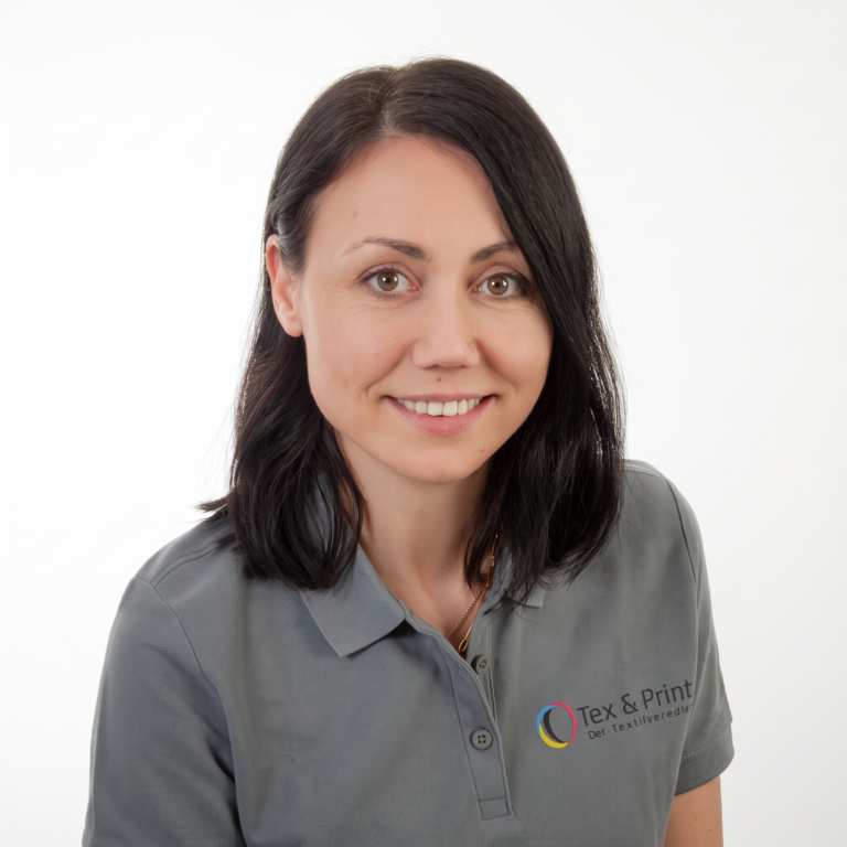 Helena Serwinski, Kunden & Textilien